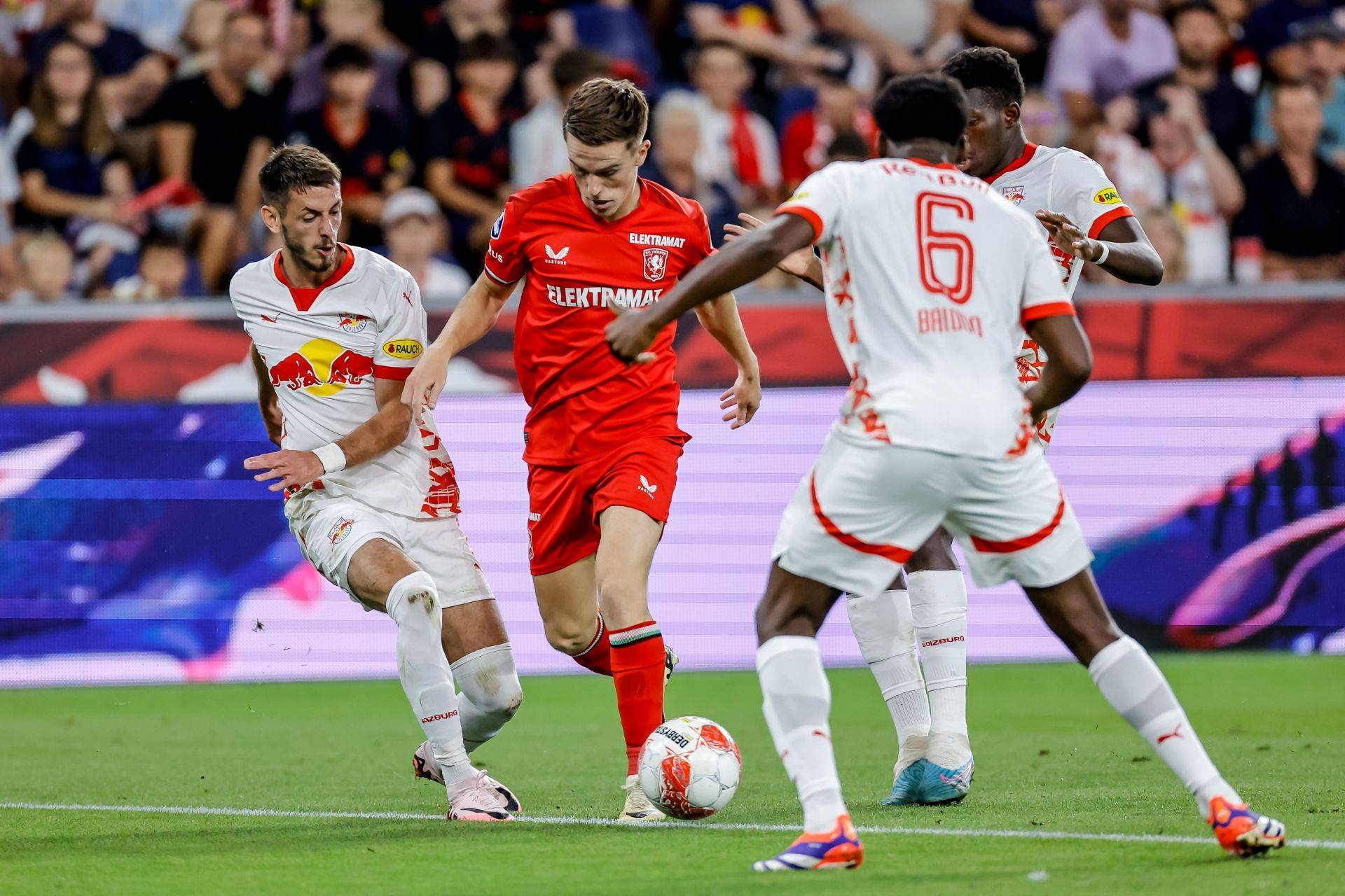 体育德甲：客场遭逆转 拜仁慕尼黑2-3海登海姆